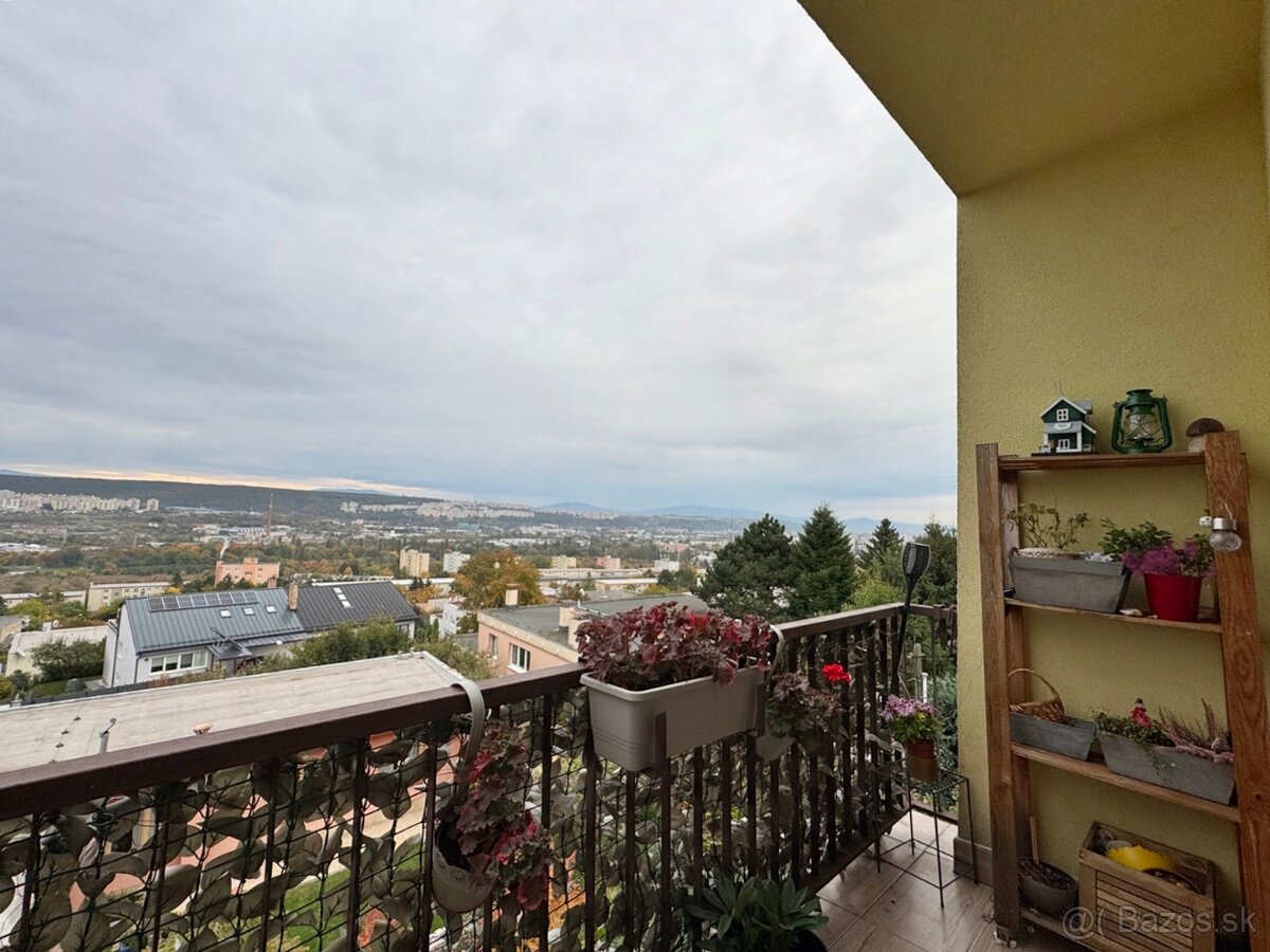 4 izbový byt s výhľadom, garážou a záhradou, Podhradová - 2