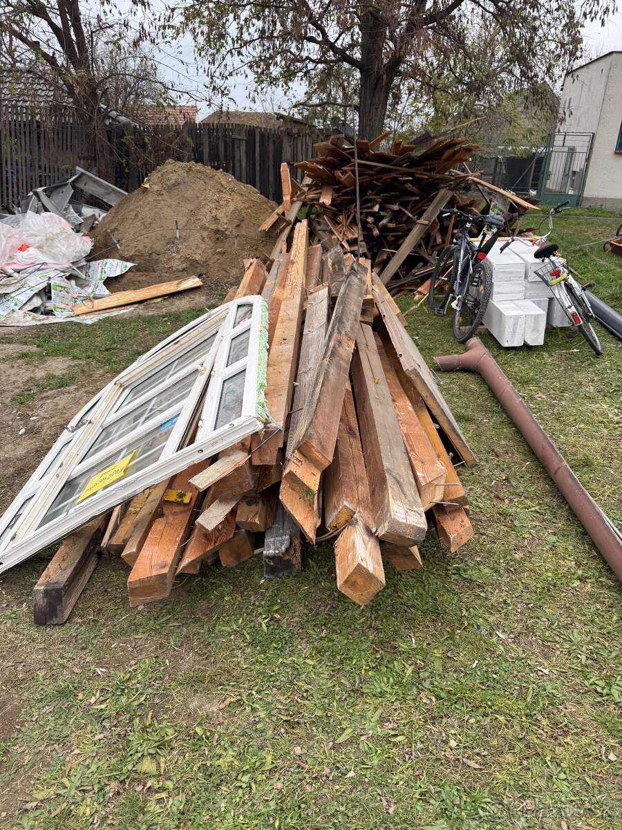 Predám 30 ročné drevené trámy - 2