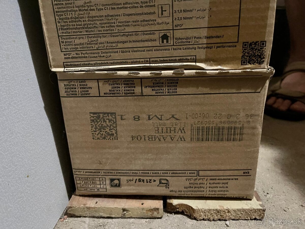 Predam biele (matne) kachlicky 20 x 40 cm - 2