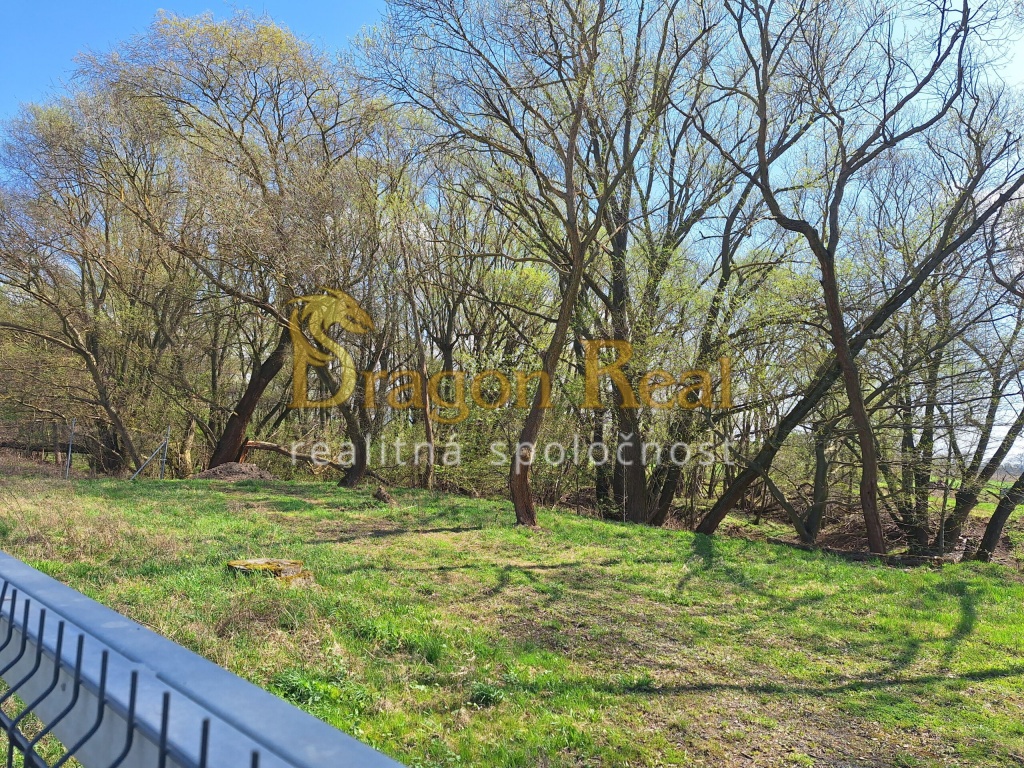 PREDAJ/PRENÁJOM - Pozemok o rozlohe 889m2 - NIŽNÁ ŠEBASTOVÁ - 2