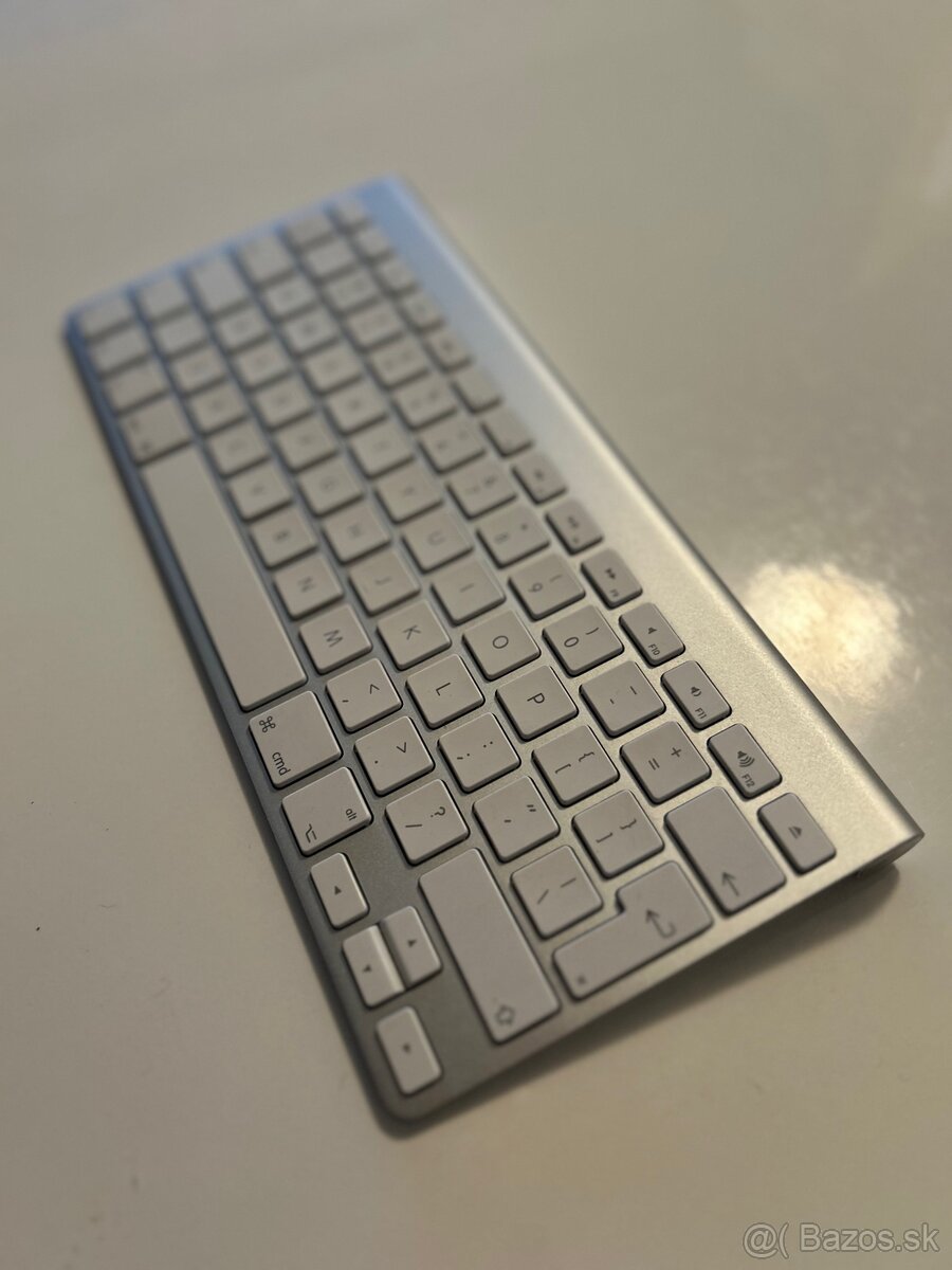 Apple magic klavesnica - 2