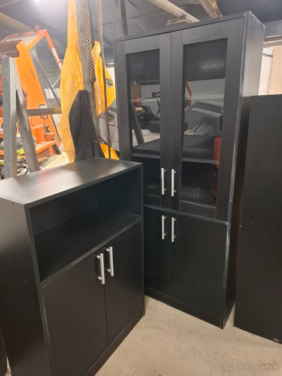 NÁBYTOK DO KANCELÁRIE - 2