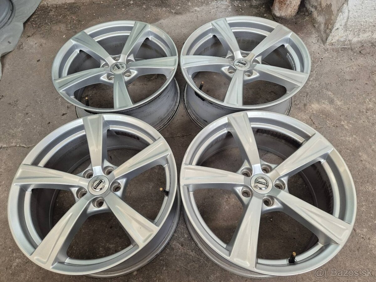 5x108 r18 ET42,5 x 8J elektróny originál VOLVO - 2