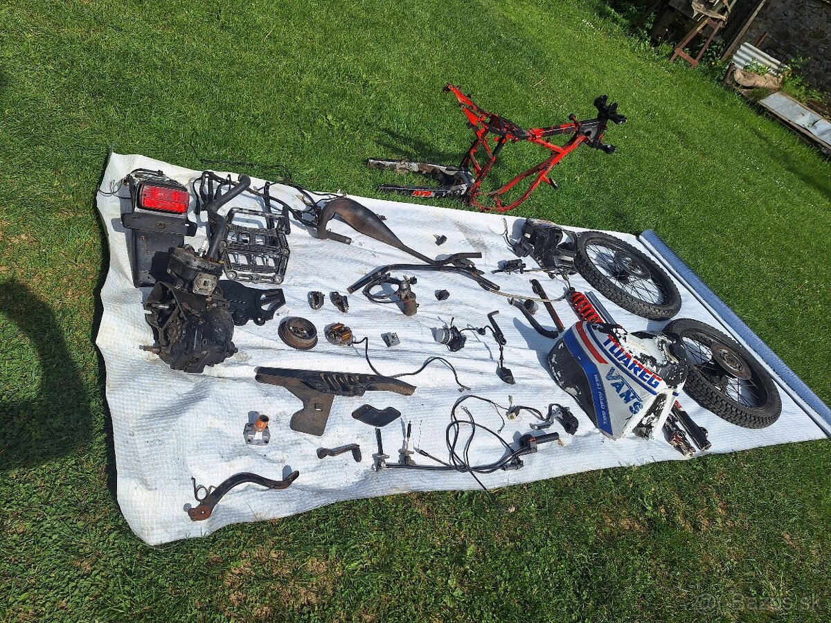Diely aprilia tuareg 50