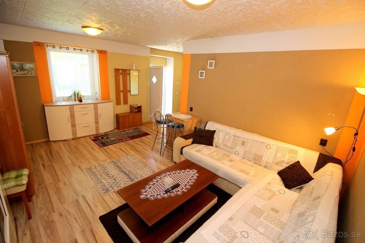 PREDAJ 1,5 izb. CHALÚPKA s poz. 583m² v SOLČANY - 2