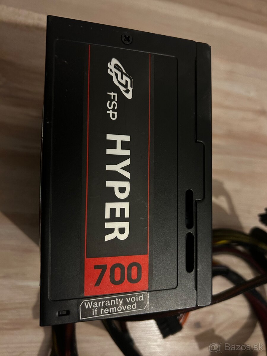 Zdroj Hyper 700W - 2