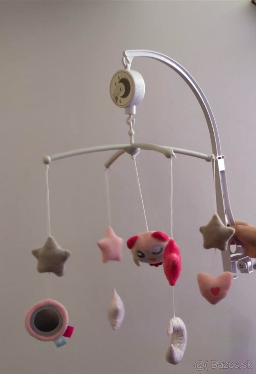 Kolotoč nad postieľku - 2