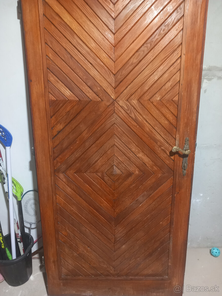 Predám drevené vchodové dvere "90" - 2