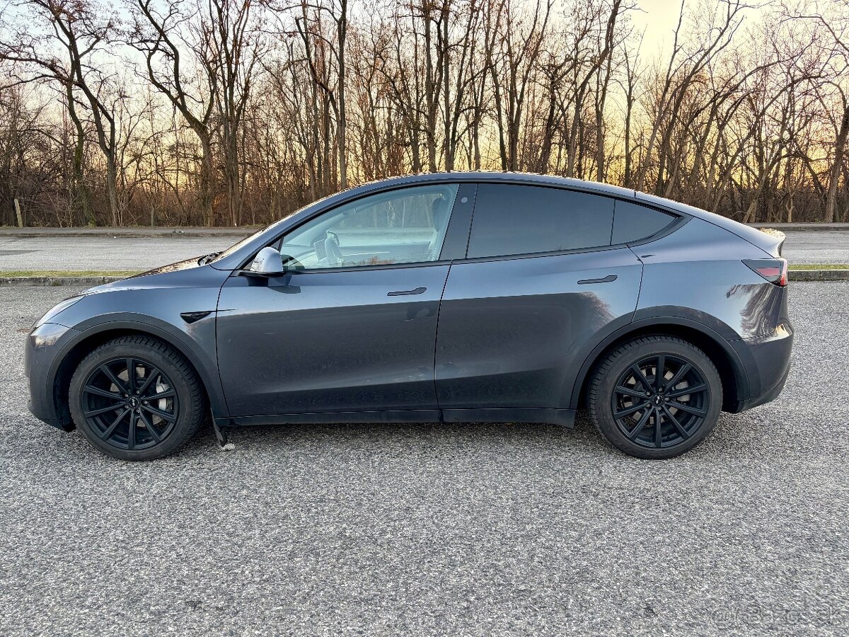 Tesla Model Y LR 2022 zimné+letné SOH 94% - 2
