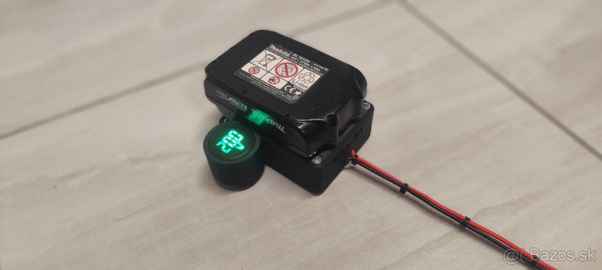 Adaptér batérie makita 18V s voltmetrom ( Hranatý/Okrúhly ) - 2