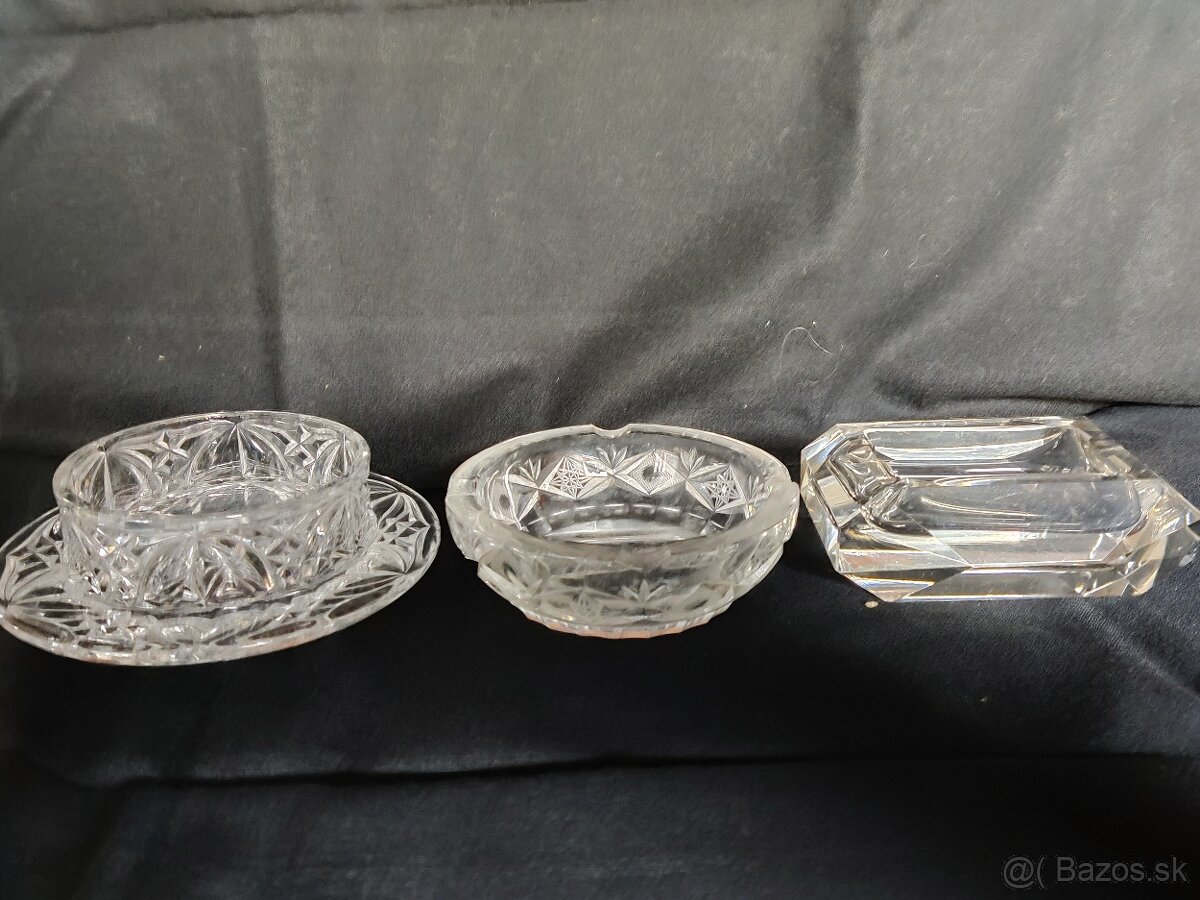 brúsené sklo, váze, popoľníky... - 2