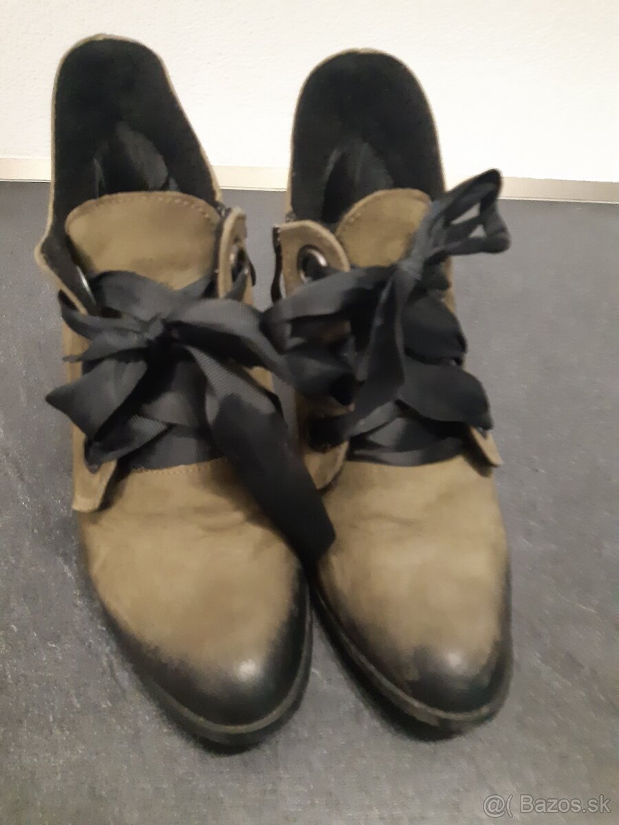 Kotničky talianskej značky - 2