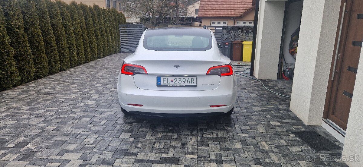Predám Tesla model 3 long range 4x4 SoH 91% - 2