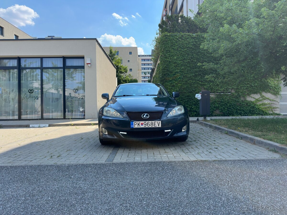 Predám Lexus IS220 - 2