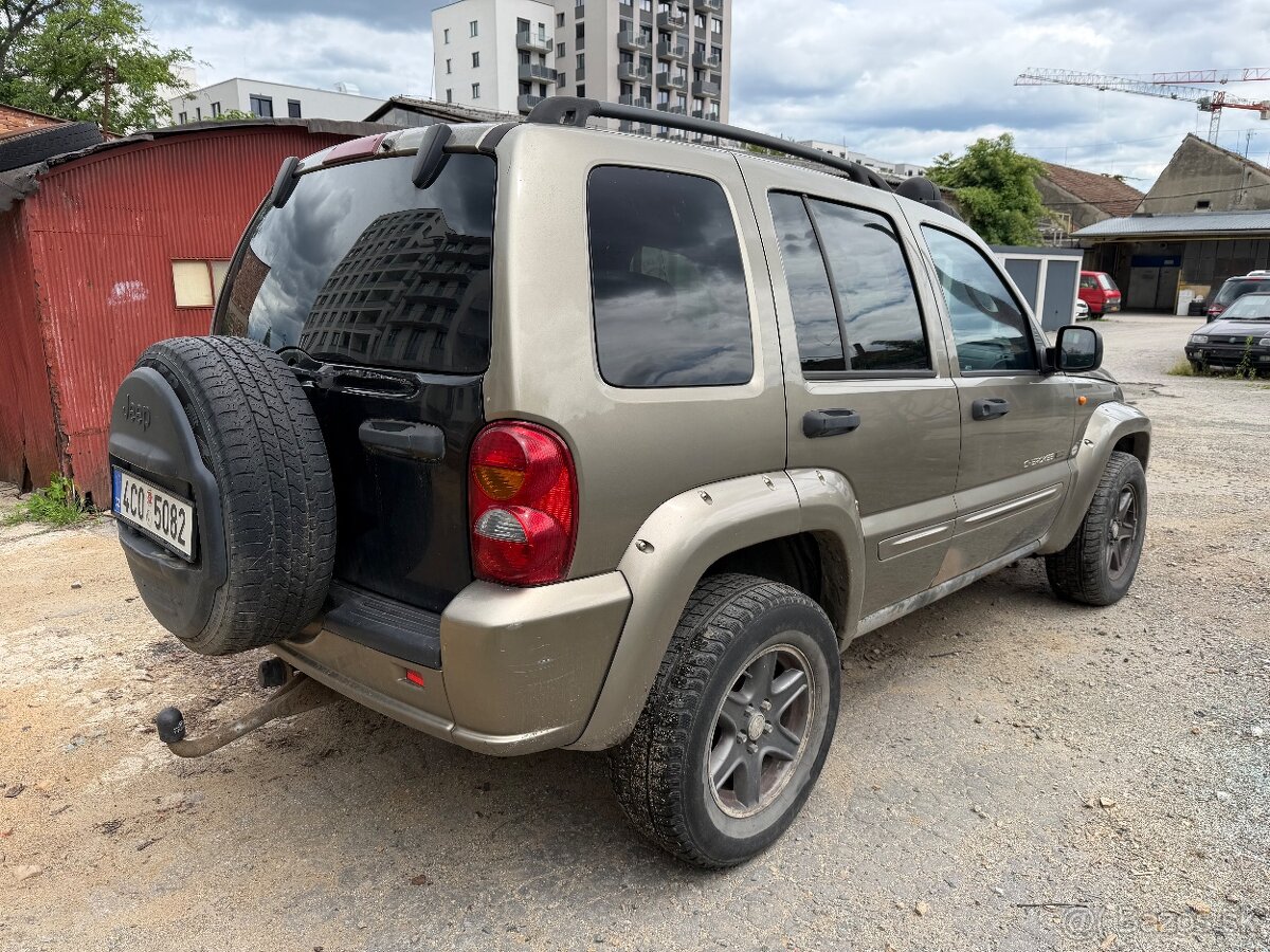 Cherokee 2.8 CRD 4x4 automat - 2