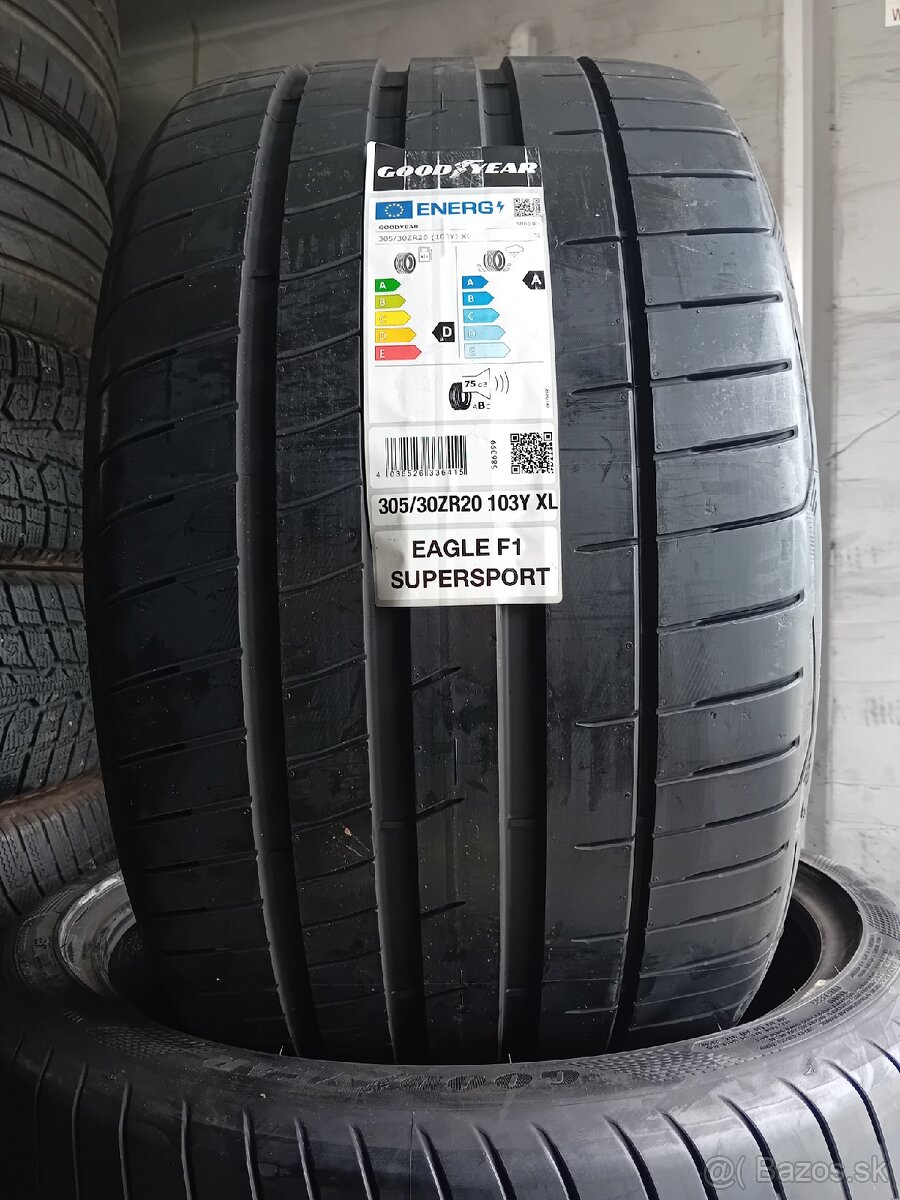 2x 305/30R20 GoodYear Supersport - 2