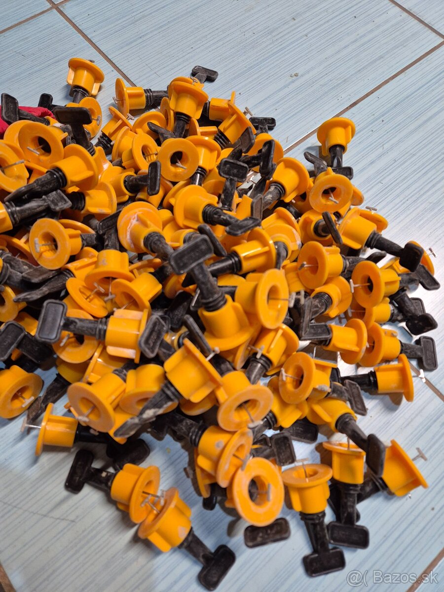 Vyrovnavaci system na obklad dlazbu - 2