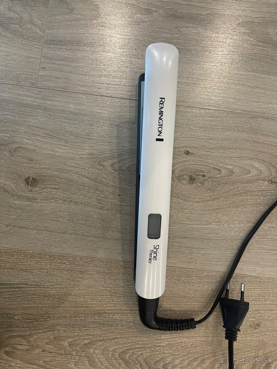 Žehlička na vlasy Remington - 2