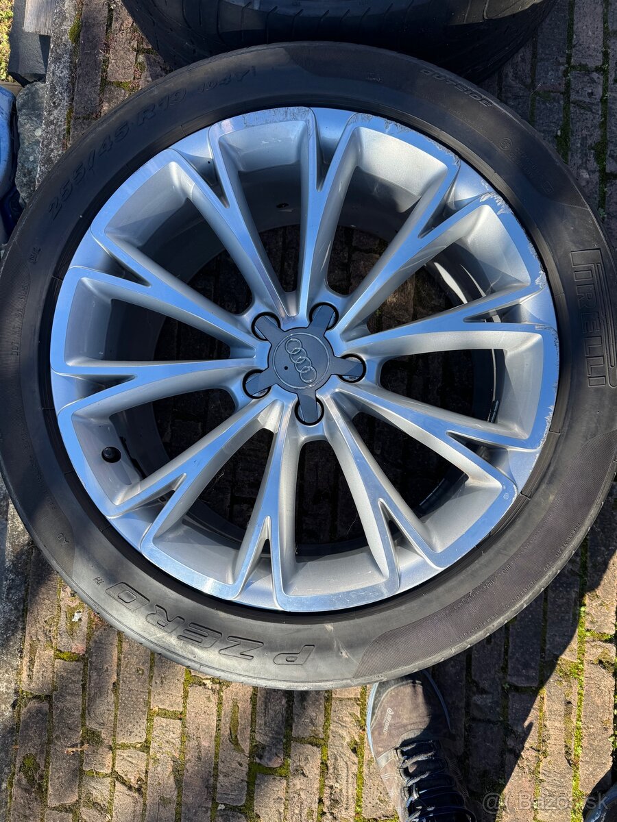 Predám originál disky Audi A8 - 2