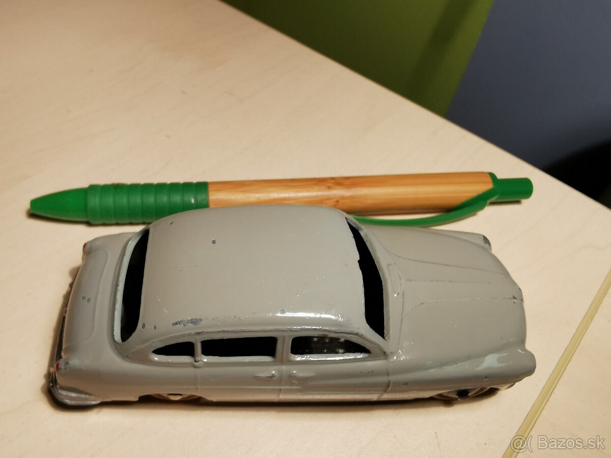 Dinky toys Ford Vedette - 2
