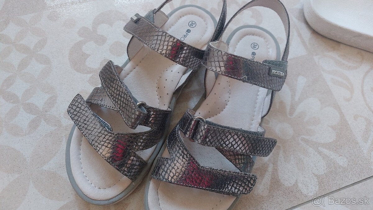 Predam slapky a sandale v 35/36 - 2