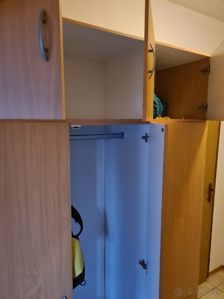Predám chodbovú skrinu alebo do studentskej - 2