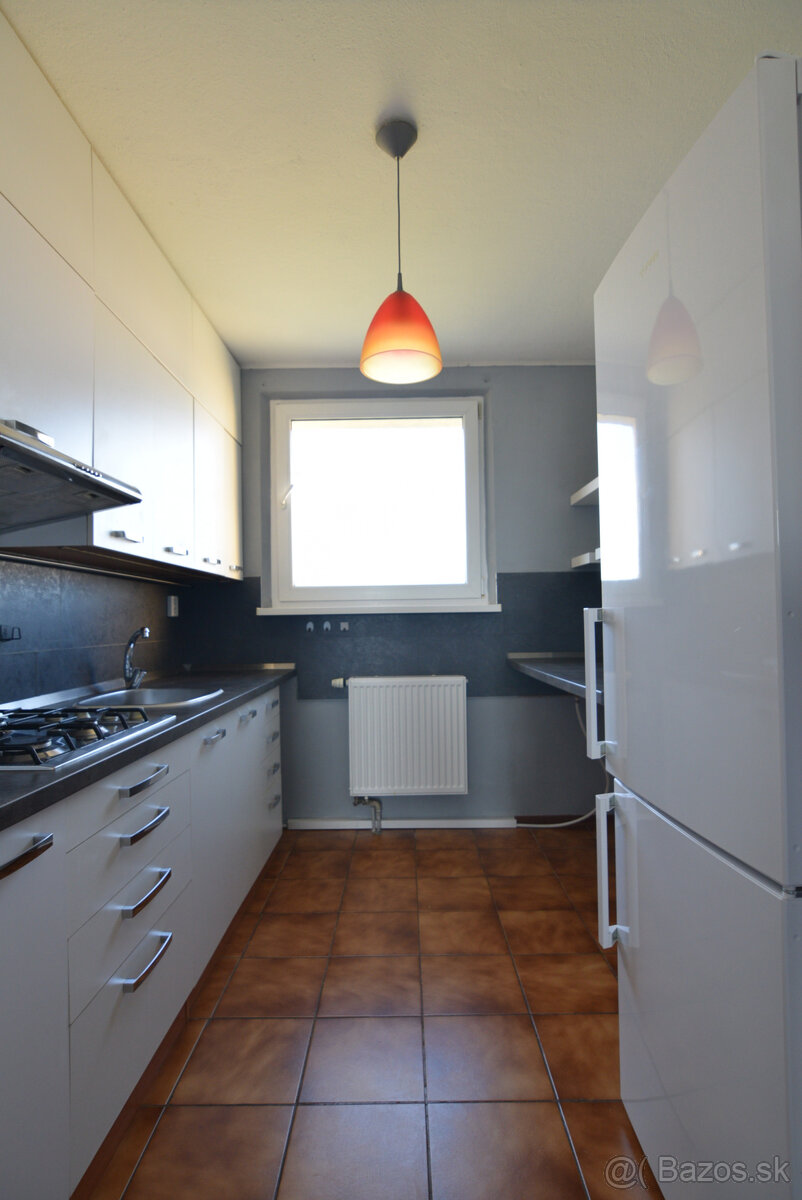 REZERVOVANÉ- na predaj 3 izbový byt v Martine -Košúty 1 - 2