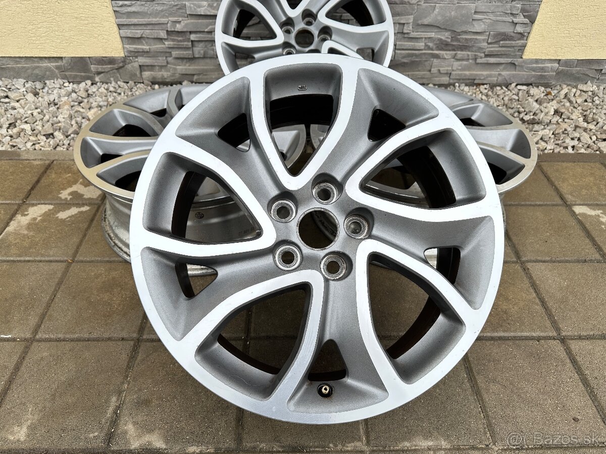 Disky 5x114,3 R18 7J ET38 ENKEI - 2