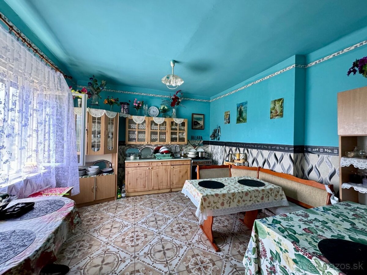 MAĎARSKO - SZENDRO - ZNÍŽENÁ CENA 2 IZBOVÝ RODINNÝ DOM NA T - 2