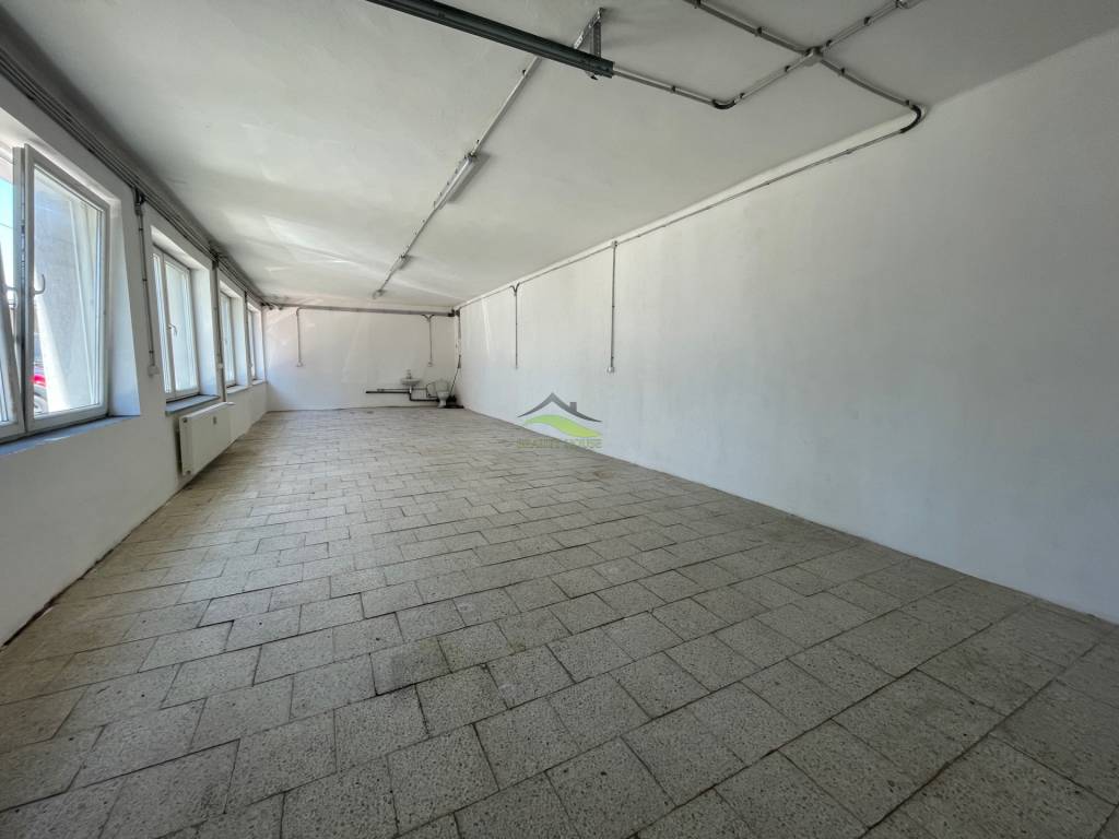 Priestory na PRENÁJOM - Priemyselná ulica - 75m2 - 2