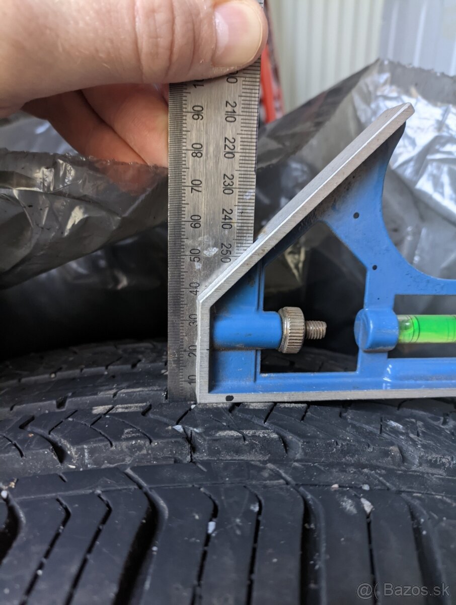 Pneumatiky Maxxis Bravo HPM3 215/55 R17 M+S - 2