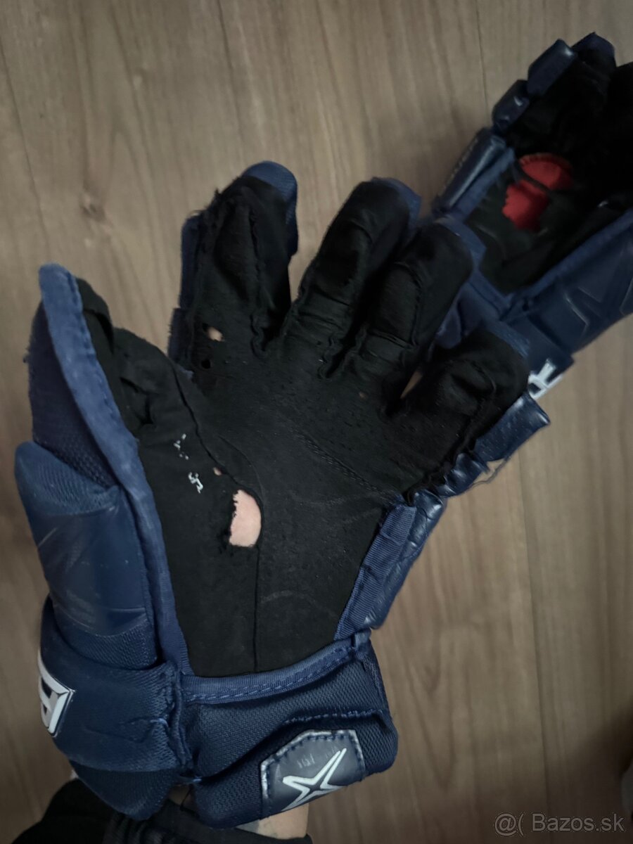 Hokejové rukavice - 2