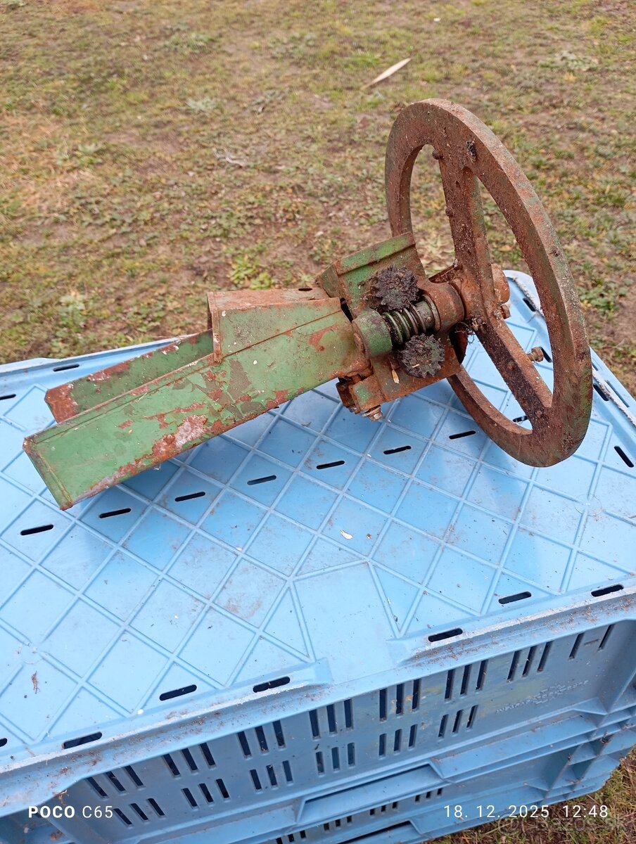 Rezačka žihľavy seckovnica - 2