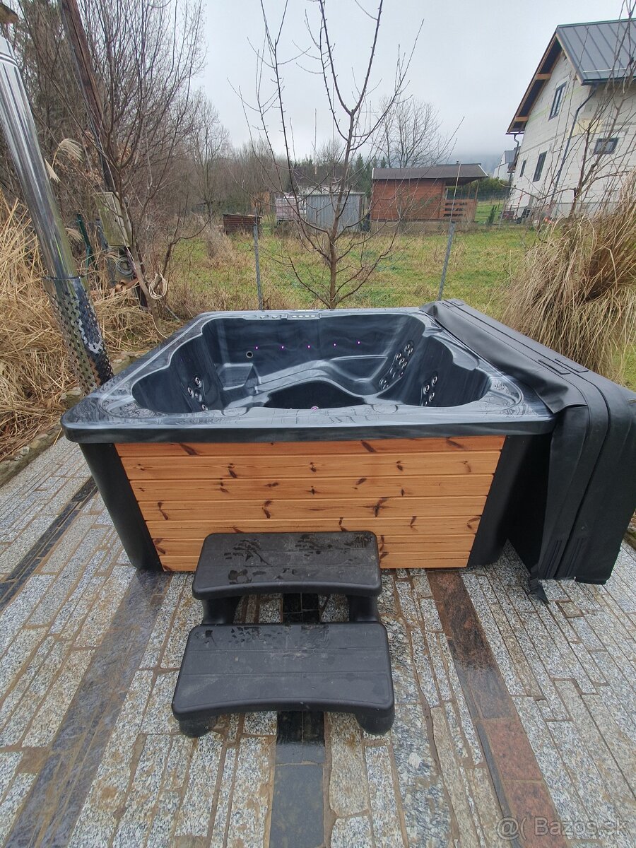 Hranatá akrylátová vírivka ECO - 2