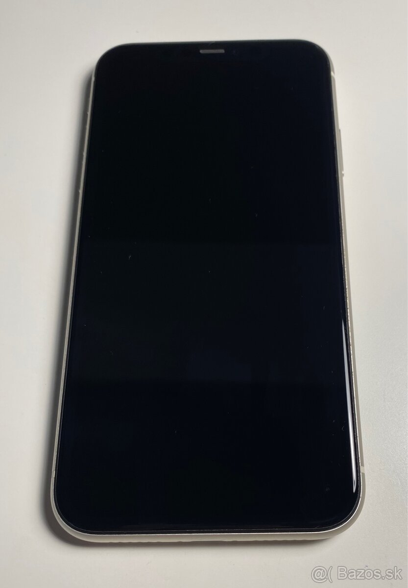 iPhone 11, batéria 84% - 2