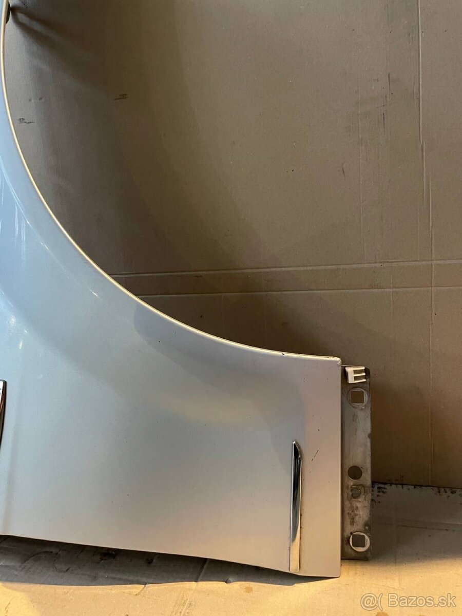 Pravý blatník Mercedes-Benz C-class w204 - 2