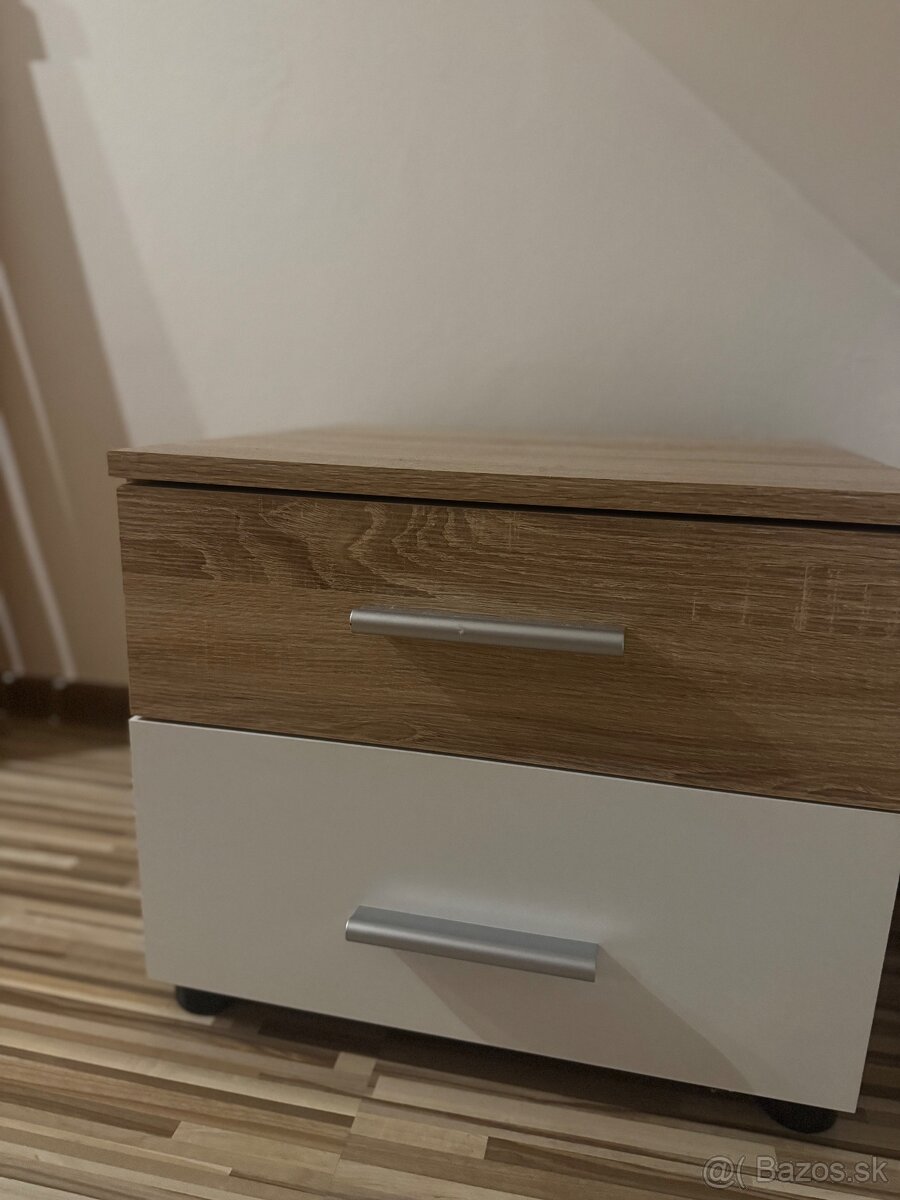 Rošty + nočné stolíky - 2