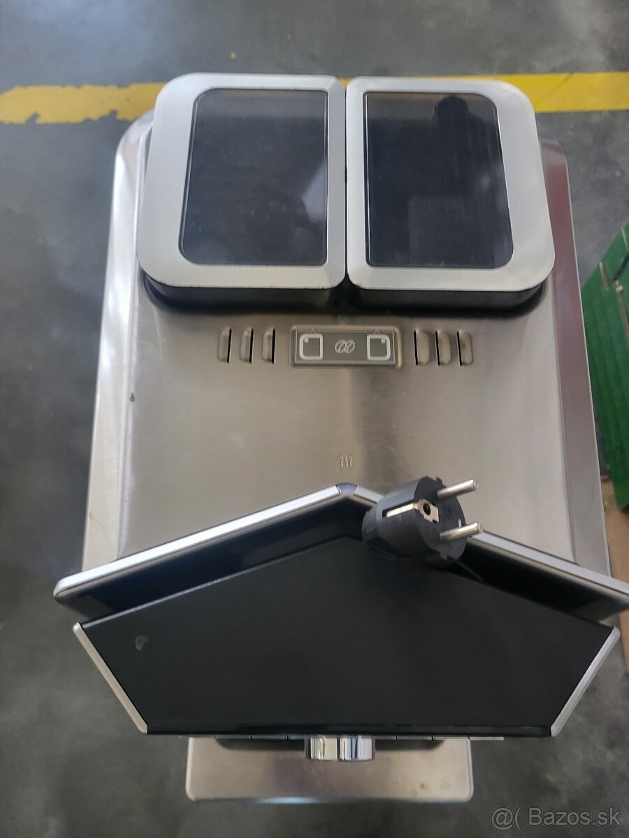 Kavovar siemens eq 9 s900 - 2