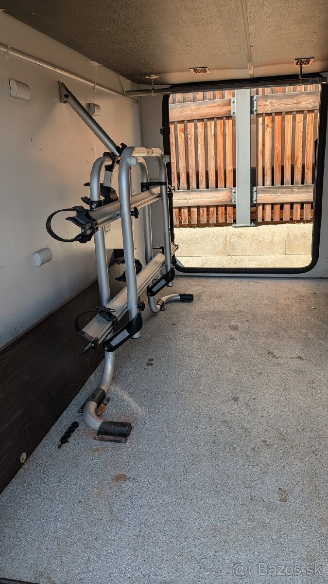 Nosič bicyklov do garáže karavanu Thule — ako nový - 2