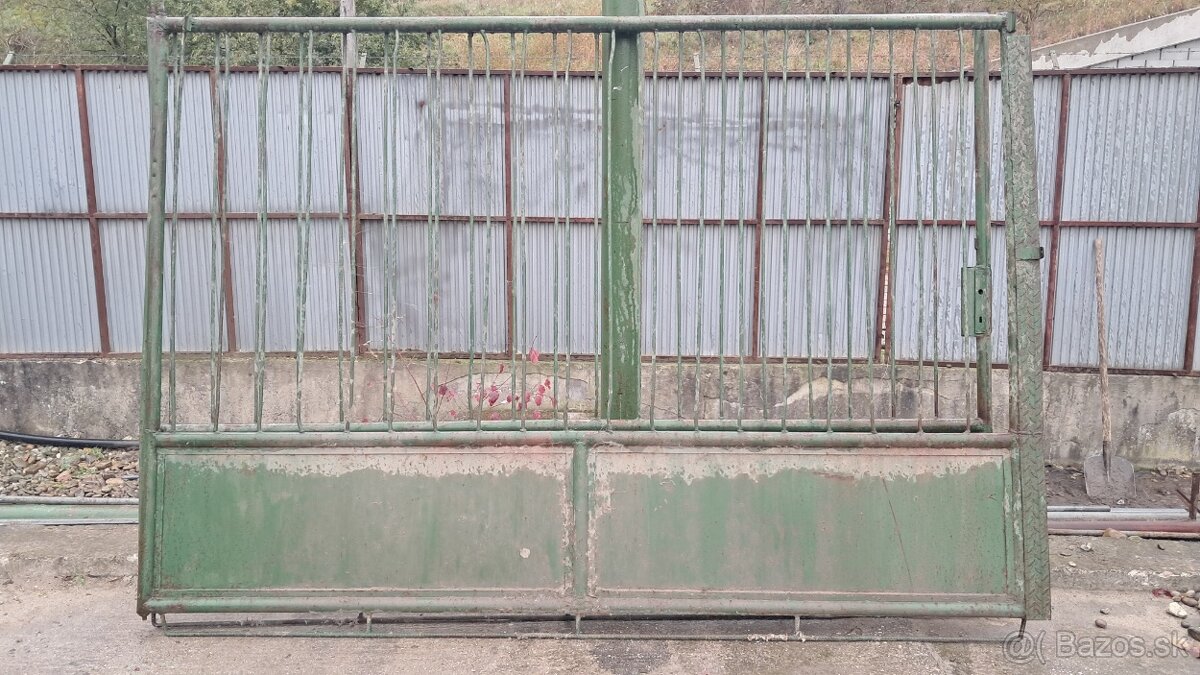 Brána kovová - 2