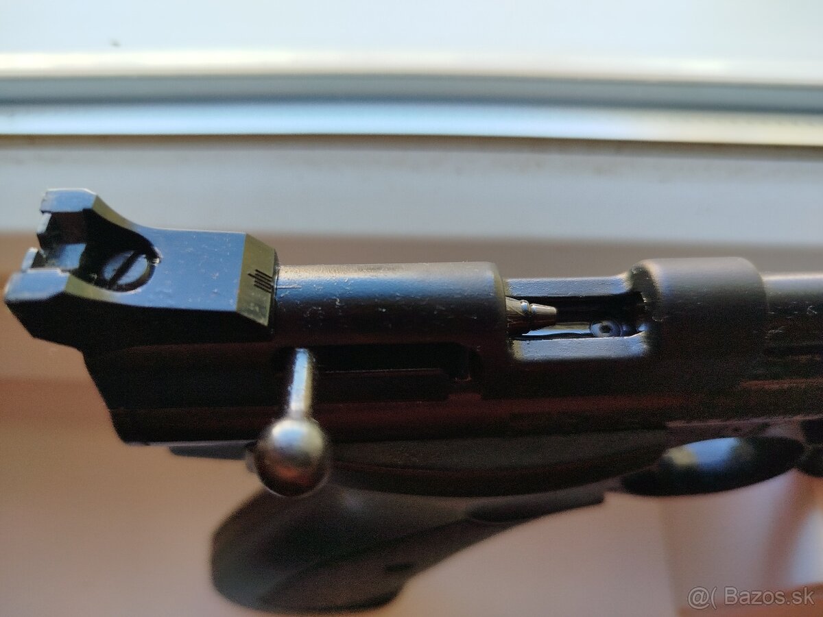 Vzduchová pištol Crosman 1377 čierna - 2