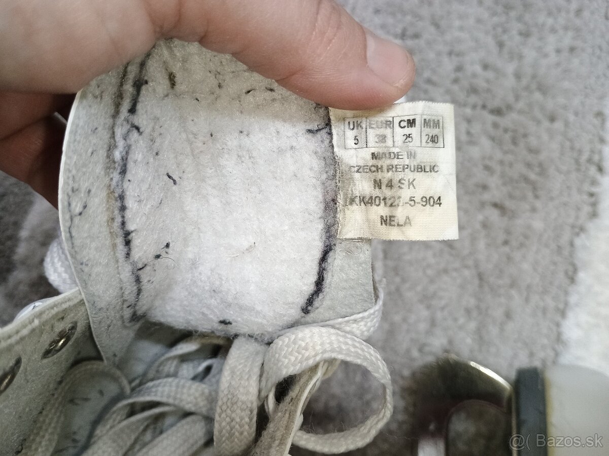 Dievcenske/damske korcule vel. 38 - 2