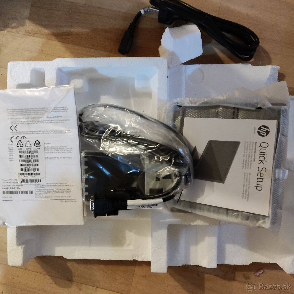 Monitor HP V19 HD 19" - 2