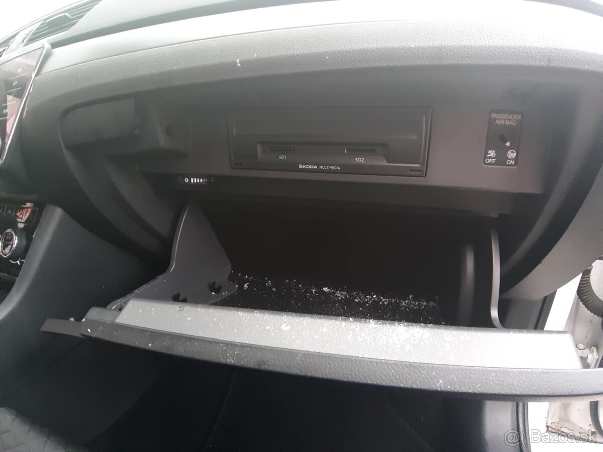 Škoda Superb combi 2,0TDi 140kw - 2