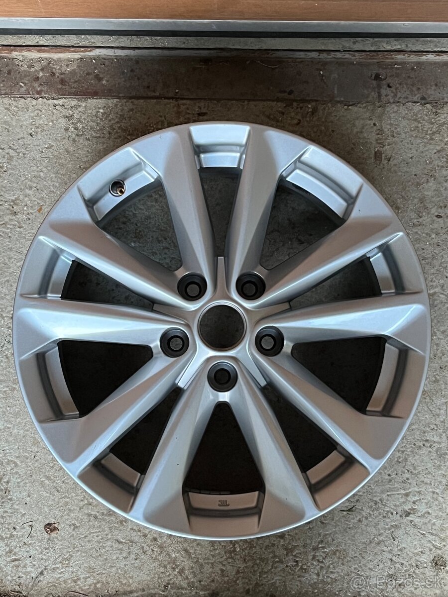 17" hliníkové disky - 2