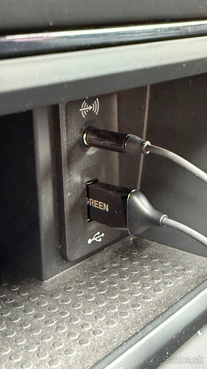 Ugreen Car Bluetooth 5.0 Receiver - aux Bluetooth adaptér - 2