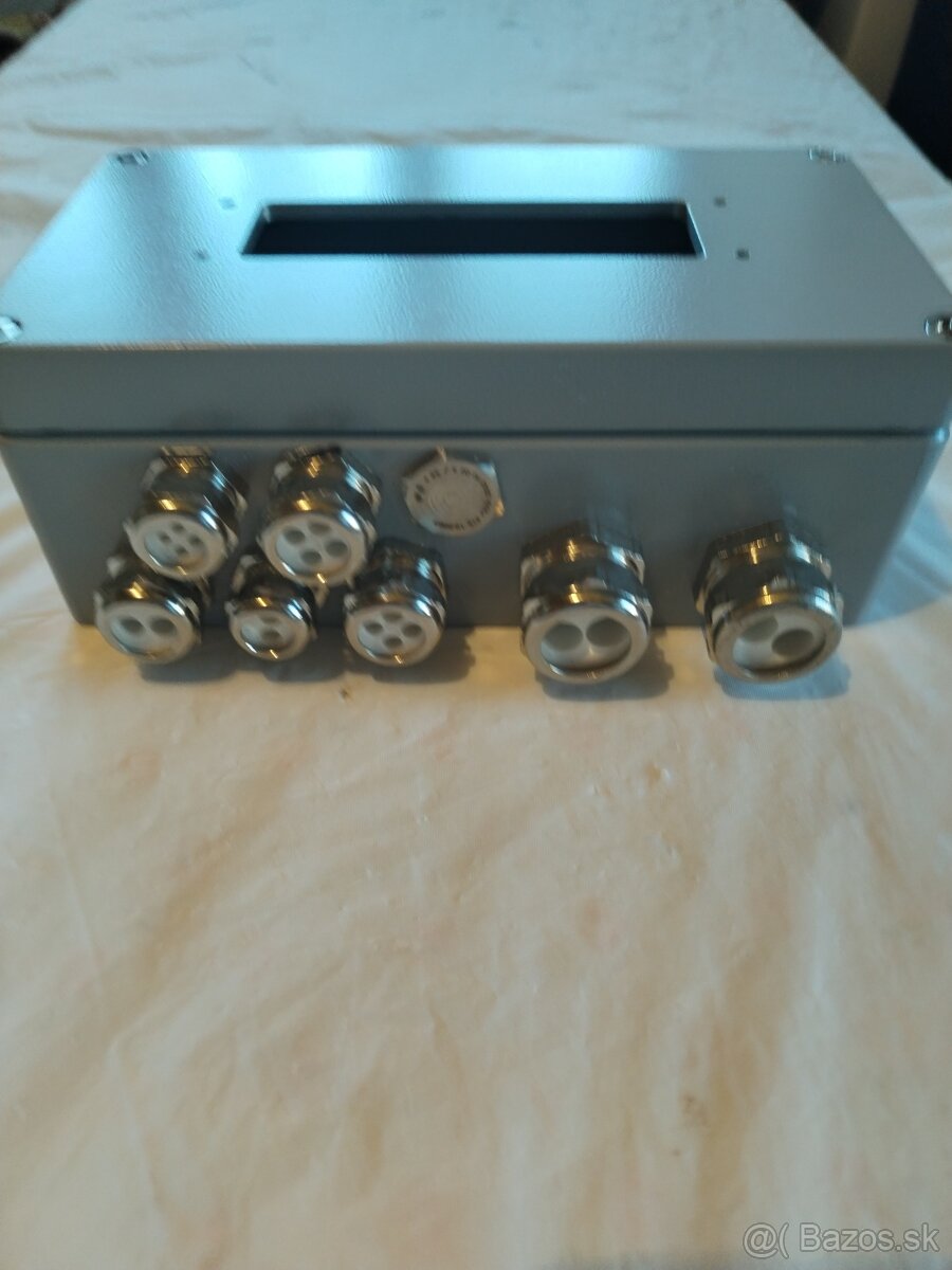 Spojovacia skrinka junction box - 2