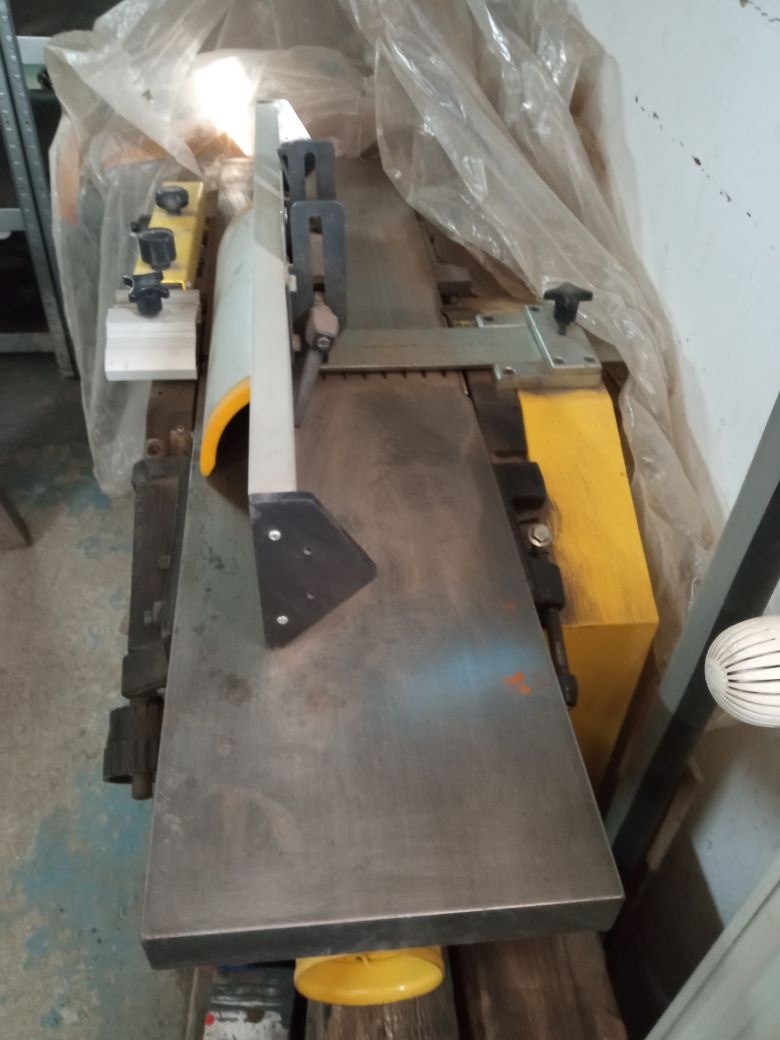 Predám hobľovačku s preťahom. - 2