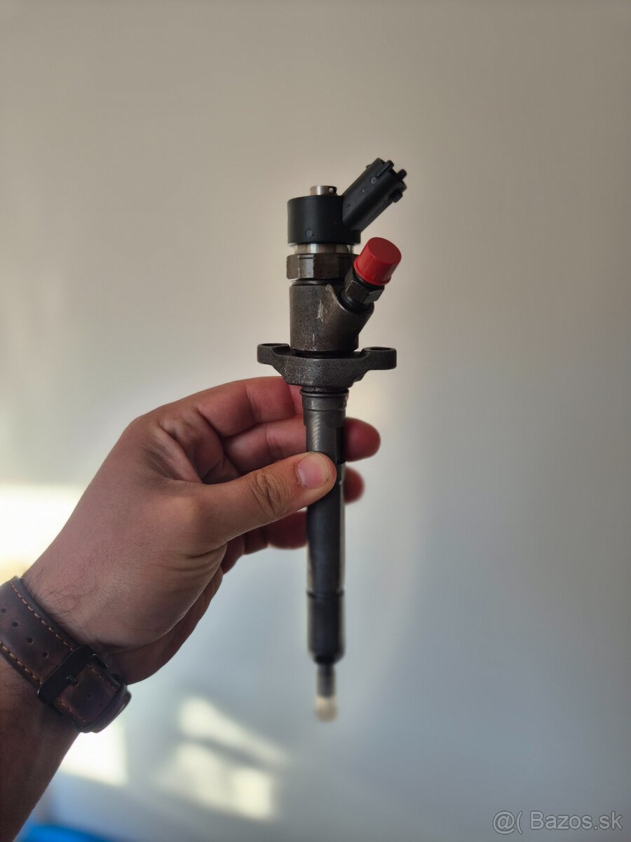 Vstrekovač PSA 0445110188 - 2