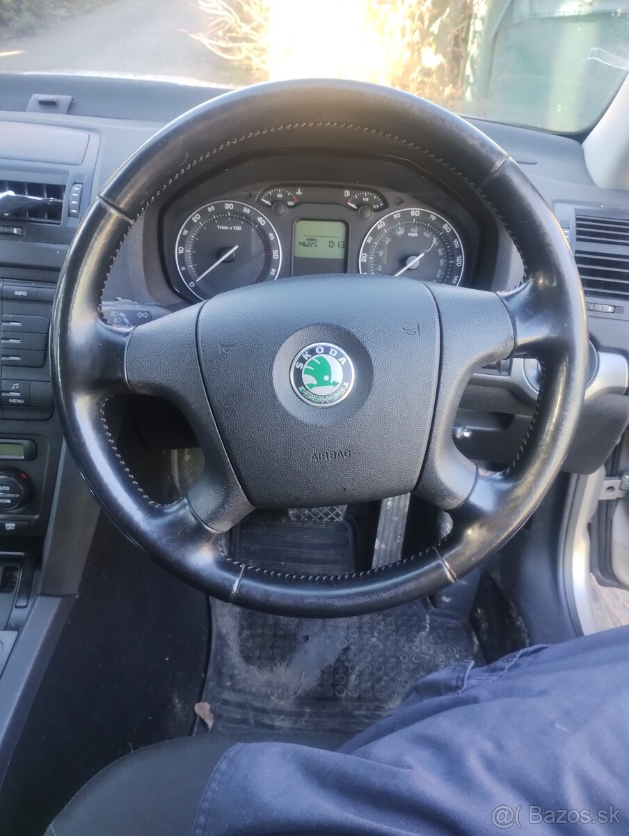 Rozpredám škoda octavia 2 combi 1,9 tdi 77 kW DSG - 2